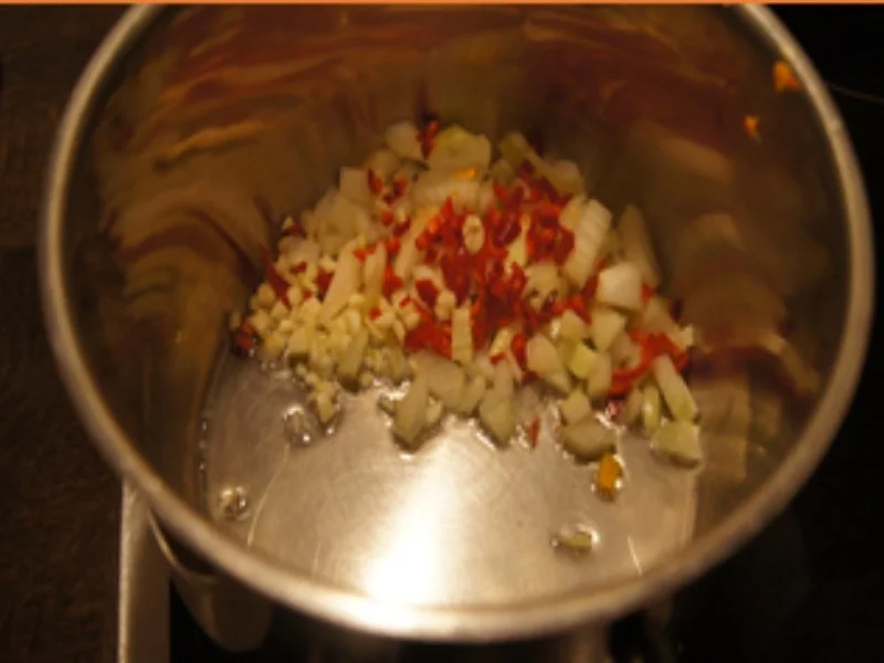 Kürbissuppe mit Thymian und Nürnberger-Bratwurst-Spieß - Rezept - Bild Nr. 16194