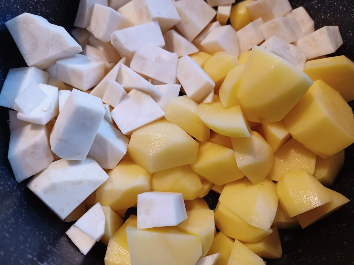 Rezept: Geschmortes Gemüse mit Kartoffelstampf - zur kochbar Challenge Oktober 2022 Bild Nr. 16188 Geschmortes Gemüse mit Kartoffelstampf - zur kochbar Challenge Oktober 2022 - Rezept - Bild Nr. 16188