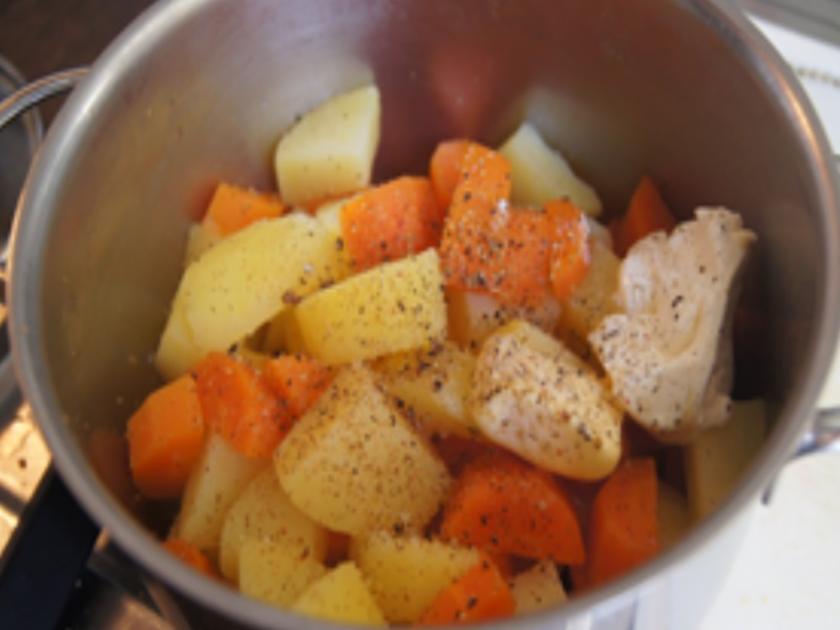 Wiener Schnitzel mit grünen Bohnen und Möhren-Kartoffel-Stampf - Rezept ...