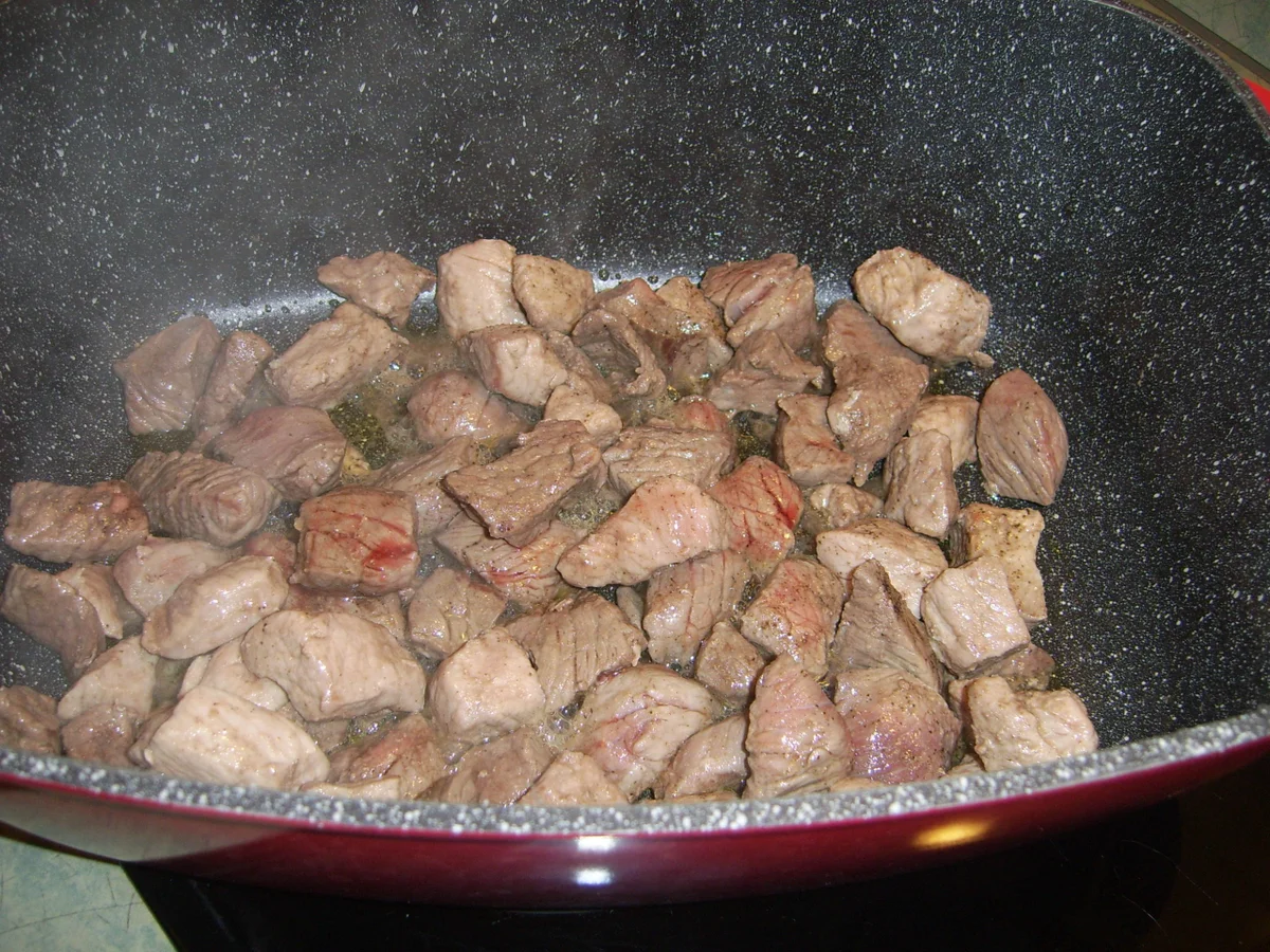 Rezept: Schwarzbiergulasch Halb & Halb Bild Nr. 16195 Schwarzbiergulasch Halb & Halb - Rezept - Bild Nr. 16195