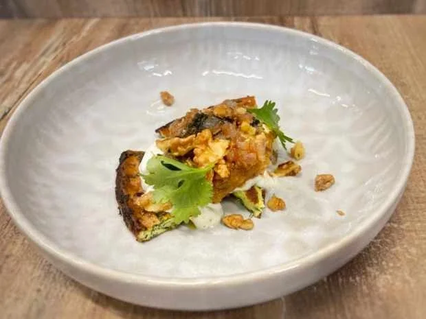 Persisches Kräuteromelett und Auberginencreme mit Kashk (Melissa Khalai) - Rezept - Bild Nr. 2