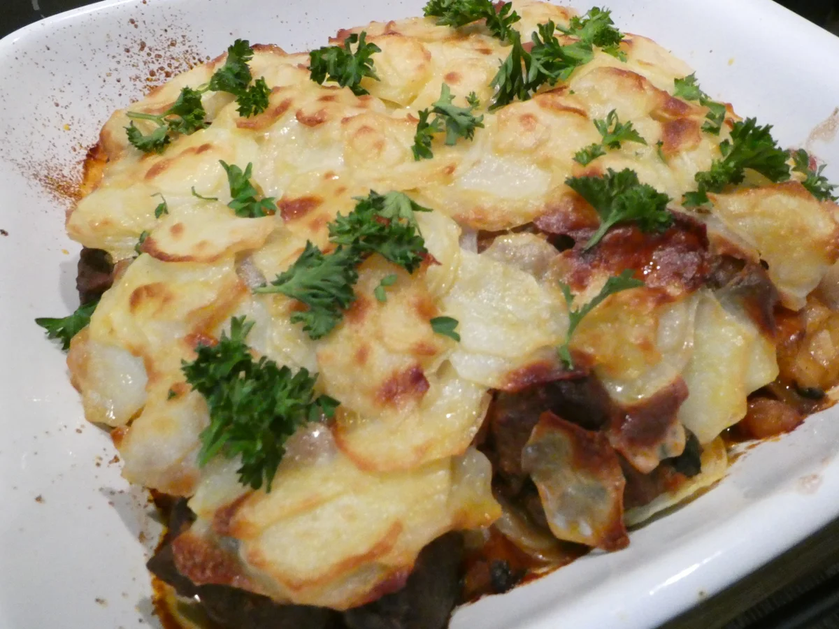 Rezept: Gulasch unter Kartoffelkruste Bild Nr. 16210 Gulasch unter Kartoffelkruste - Rezept - Bild Nr. 16210