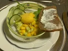 Rezept: Mango-Gurken-Salat mit Mango-Sorbet und Brot mit Birnen-Senf Bild Nr. 16201 Mango-Gurken-Salat mit Mango-Sorbet und Brot mit Birnen-Senf - Rezept - Bild Nr. 16201