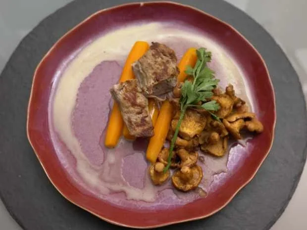 Rezept: Pfifferlinge mit Kalbsfilet auf Karotten Bild Nr. 2 Pfifferlinge mit Kalbsfilet auf Karotten - Rezept - Bild Nr. 2