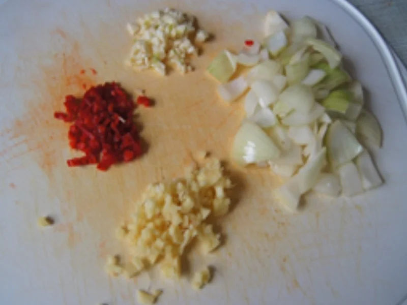 Hähnchenbrustfiletcurry mit Brokkoli und Basmatireis - Rezept - Bild Nr. 16205