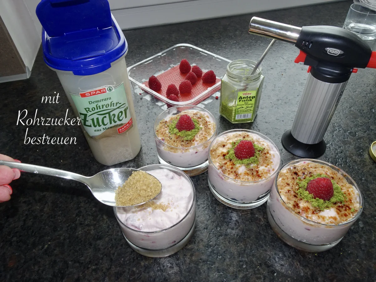 Rezept: geeeistes Crunchy Himbeer Dessert Bild Nr. 16212 geeeistes Crunchy Himbeer Dessert - Rezept - Bild Nr. 16212