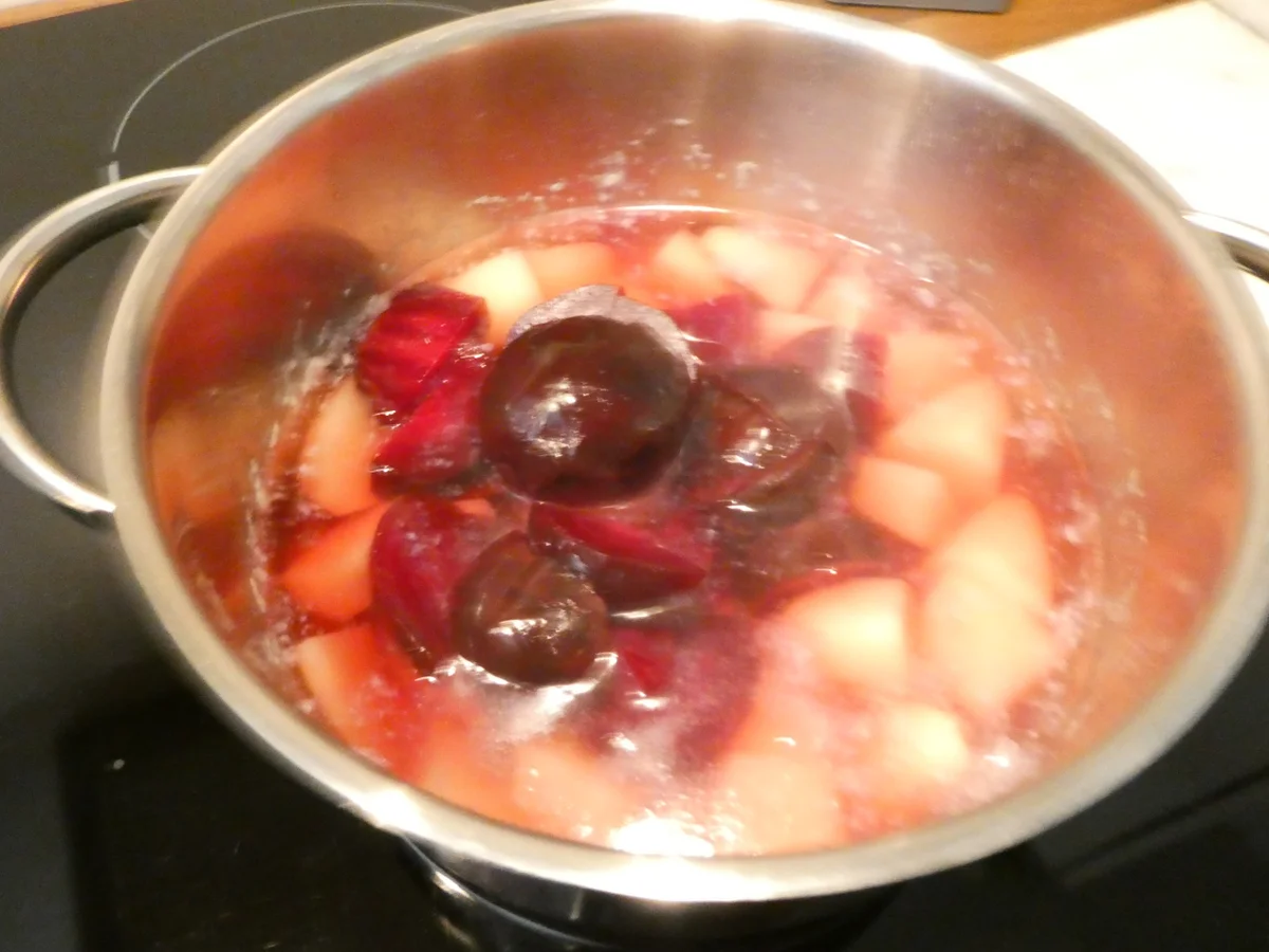 Senfeier mit Kartoffel-Rote Bete -Stampf - Rezept - Bild Nr. 16204