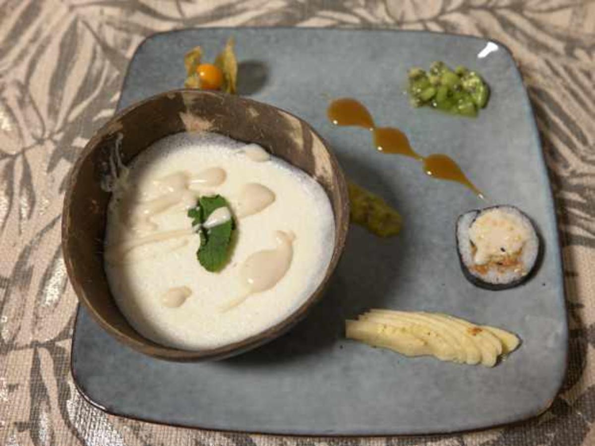 Kokos Mousse mit Früchten - von Das perfekte Dinner