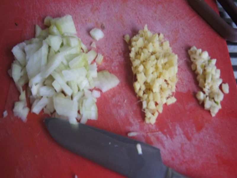 Rezept: Möhren-Pastinaken-Suppe mit Kokosmilch und Steinpilzen Bild Nr. 6 Möhren-Pastinaken-Suppe mit Kokosmilch und Steinpilzen - Rezept - Bild Nr. 6