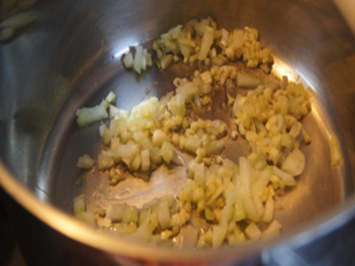 Möhren-Pastinaken-Suppe mit Kokosmilch und Steinpilzen - Rezept - Bild Nr. 7