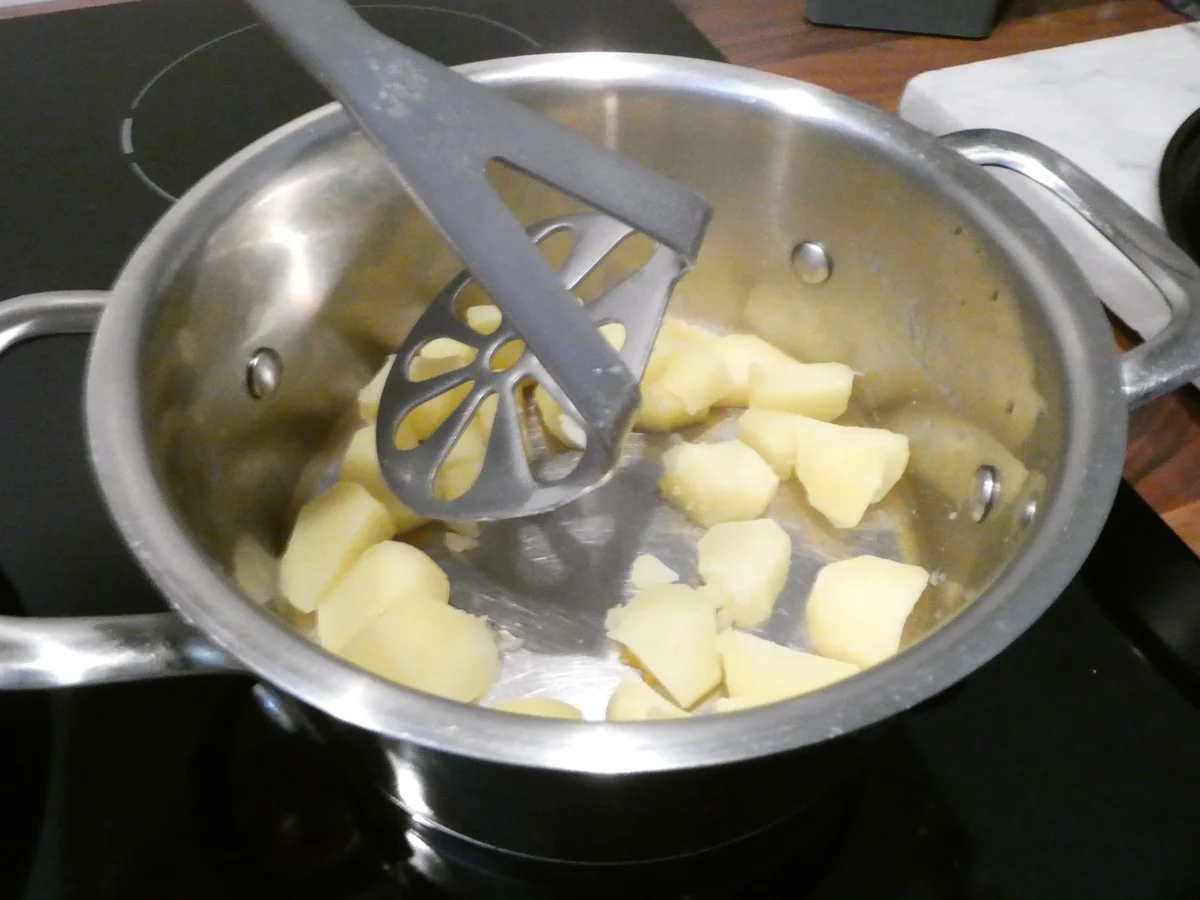 Rezept: Hackfleisch-Paprika-Kuchen Bild Nr. 16205 Hackfleisch-Paprika-Kuchen - Rezept - Bild Nr. 16205