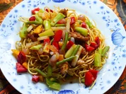 Cap Cay mit Hühnerstreifen und knusprig frittierten Nudeln - Rezept - Bild Nr. 16204