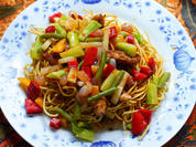 Cap Cay mit Hühnerstreifen und knusprig frittierten Nudeln - Rezept - Bild Nr. 16204