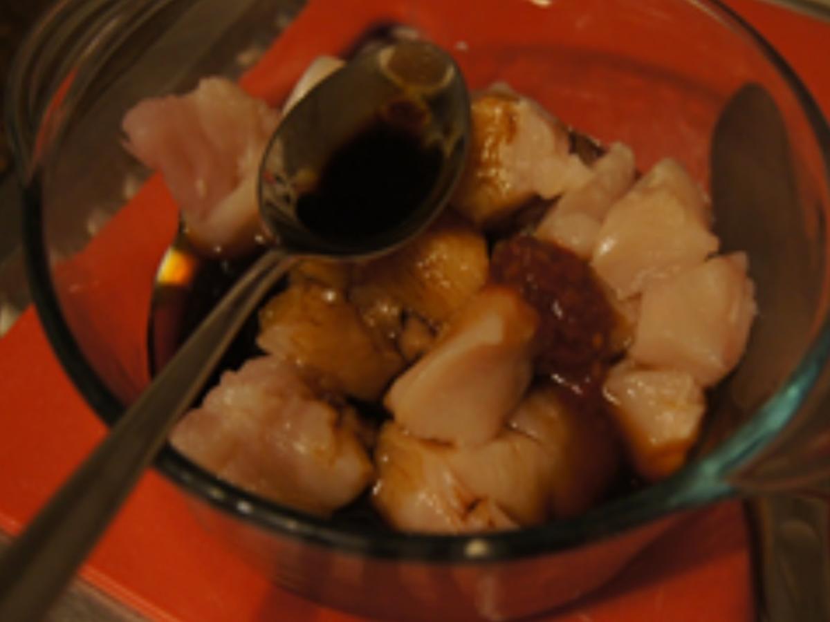 Hähnchenbrustfilet mit Champignons, Paprika und Basmatireis - Rezept ...