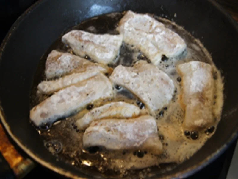 Rezept: Kabeljaufilet mit Garnelen, Rote-Bete-Salat und Kartoffelstampf Bild Nr. 7 Kabeljaufilet mit Garnelen, Rote-Bete-Salat und Kartoffelstampf - Rezept - Bild Nr. 7