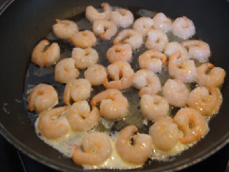 Rezept: Kabeljaufilet mit Garnelen, Rote-Bete-Salat und Kartoffelstampf Bild Nr. 8 Kabeljaufilet mit Garnelen, Rote-Bete-Salat und Kartoffelstampf - Rezept - Bild Nr. 8