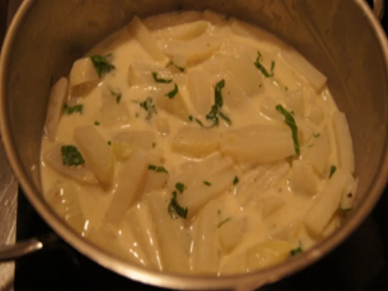 Schnitzeltasche griechischer Art mit Rahm-kohlrabi und Kümmel-Drillingen - Rezept - Bild Nr. 16272