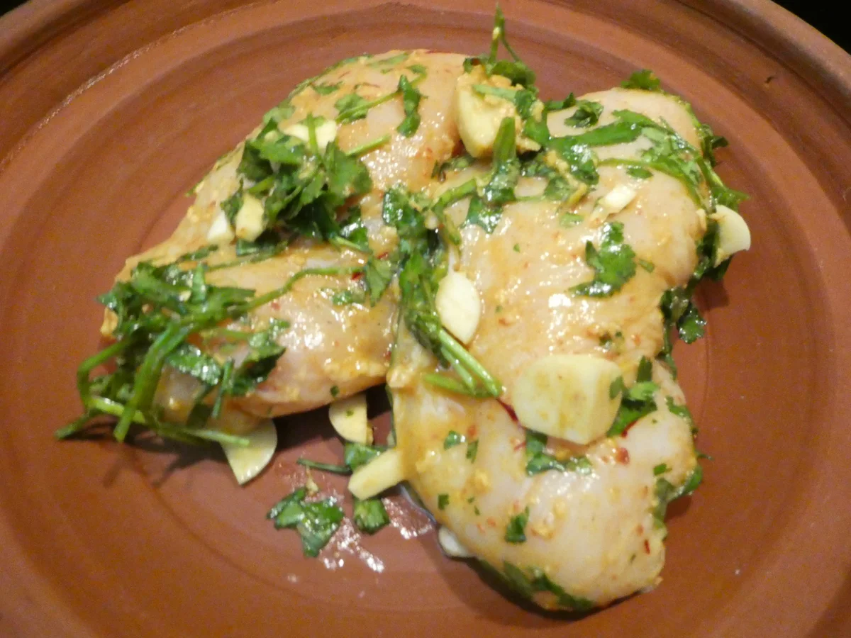 Hähnchen Tajine mit Salzzitrone und Oliven auf Couscous - Rezept - Bild Nr. 16257