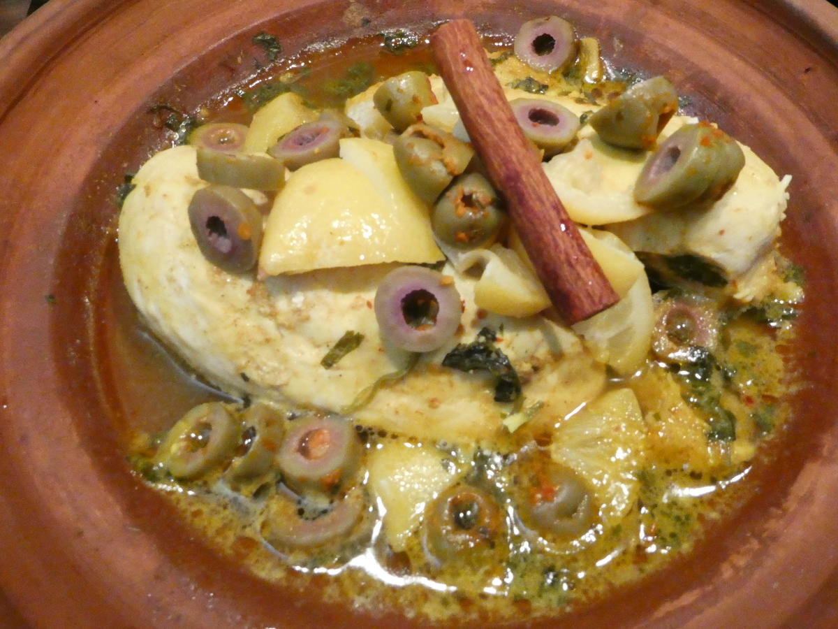 Hähnchen Tajine mit Salzzitrone und Oliven auf Couscous - Rezept - Bild Nr. 16260