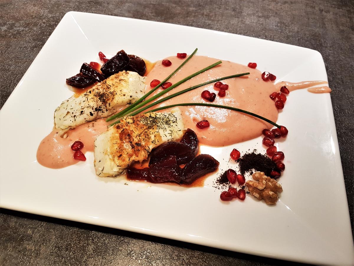 Zanderfilet mit rosa Kartoffelpüree und Rote Bete kandiert - von Moodfood