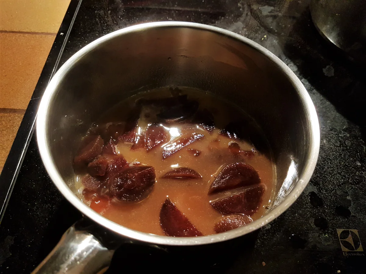 Zanderfilet mit rosa Kartoffelpüree und Rote Bete kandiert - Rezept - Bild Nr. 16257