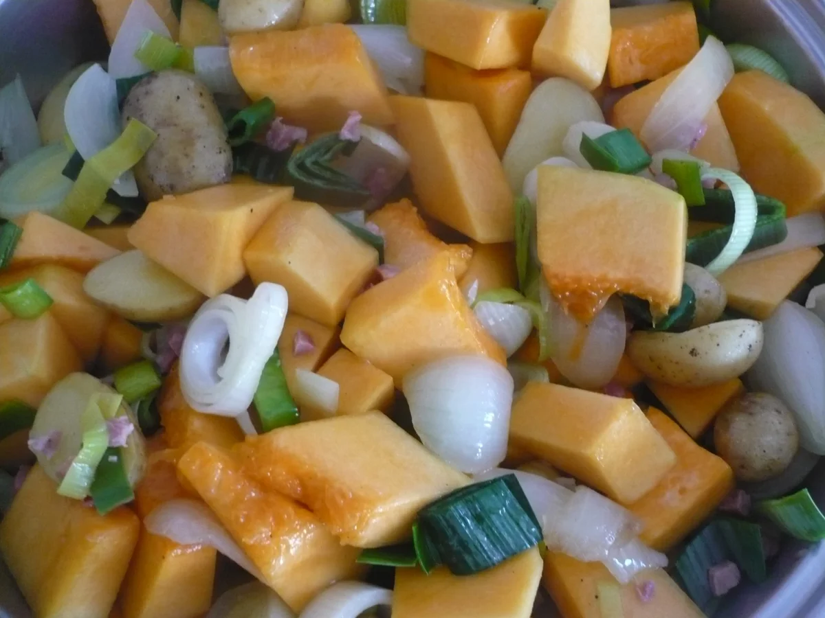 Rezept: Hähnchen mit Kartoffeln und Kürbis Bild Nr. 16262 Hähnchen mit Kartoffeln und Kürbis - Rezept - Bild Nr. 16262