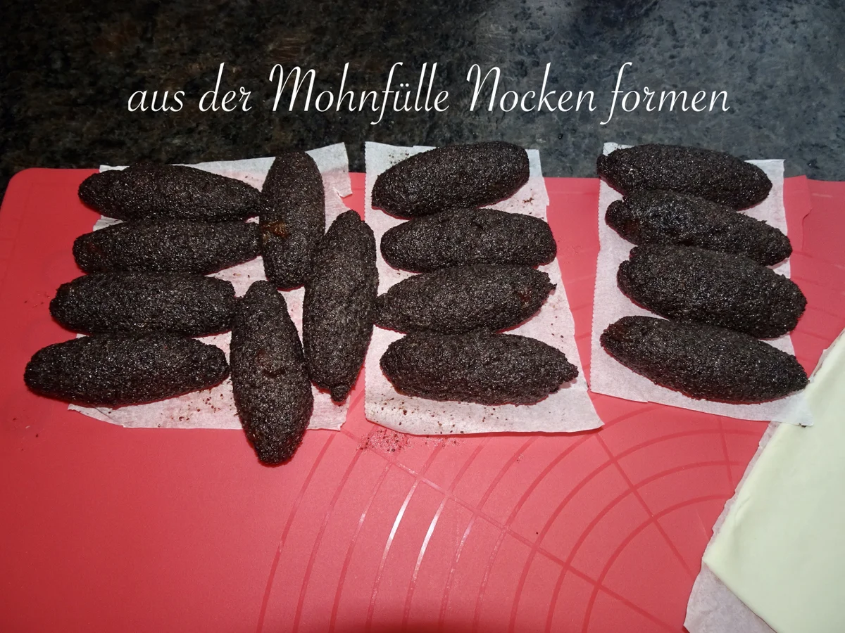 kleine Blätterteig Flechtstrudel mit Mohnfülle - Rezept - Bild Nr. 16260