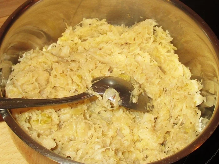 Rezept: Eisbein mit Senfsoße ostdeutscher Art - kulinarische Weltreise 11-2022 Bild Nr. 16289 Eisbein mit Senfsoße ostdeutscher Art - kulinarische Weltreise 11-2022 - Rezept - Bild Nr. 16289