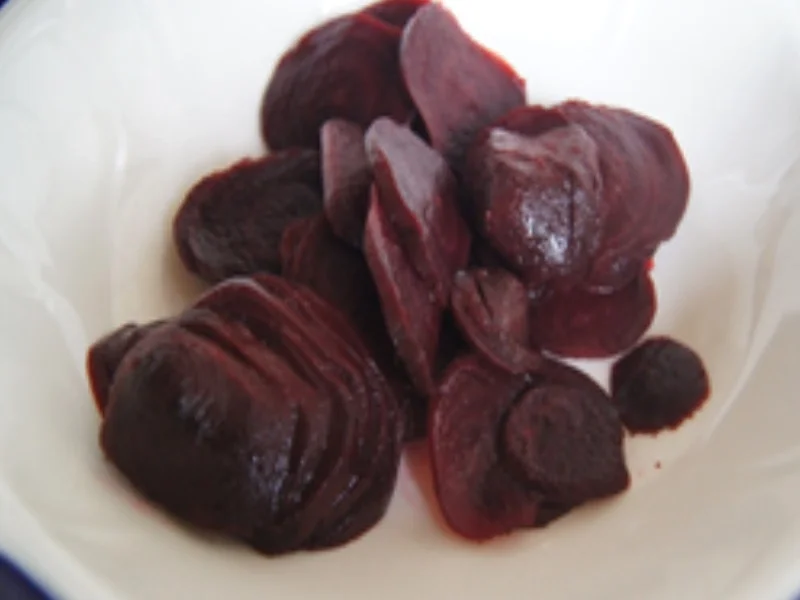 Seelachsfilet à la Bordelaise mit Rote-Bete-Salat und cremigen Kartoffelstampf - Rezept - Bild Nr. 6