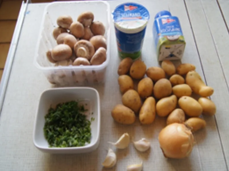 Würzige Rahmchampignons mit Pellkartoffel-Drillingen - Rezept - Bild Nr. 3