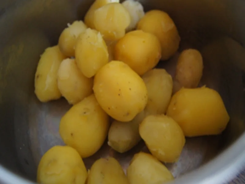 Würzige Rahmchampignons mit Pellkartoffel-Drillingen - Rezept - Bild Nr. 11