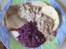 Wildschweinbraten mit Steinpilzen und Beilagen - Rezept - Bild Nr. 16281