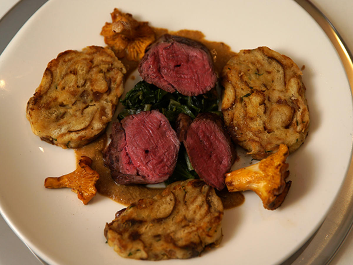 Rehrücken auf Mangold mit Serviettenknödel - von Das perfekte Dinner