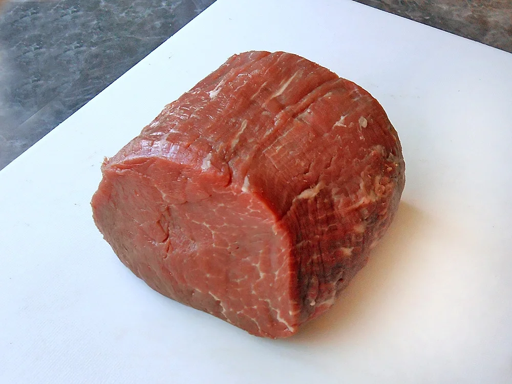 Rezept: Rosa di Parma - Rollbraten vom Rinderfilet in Lambrusco Bild Nr. 16300 Rosa di Parma - Rollbraten vom Rinderfilet in Lambrusco - Rezept - Bild Nr. 16300