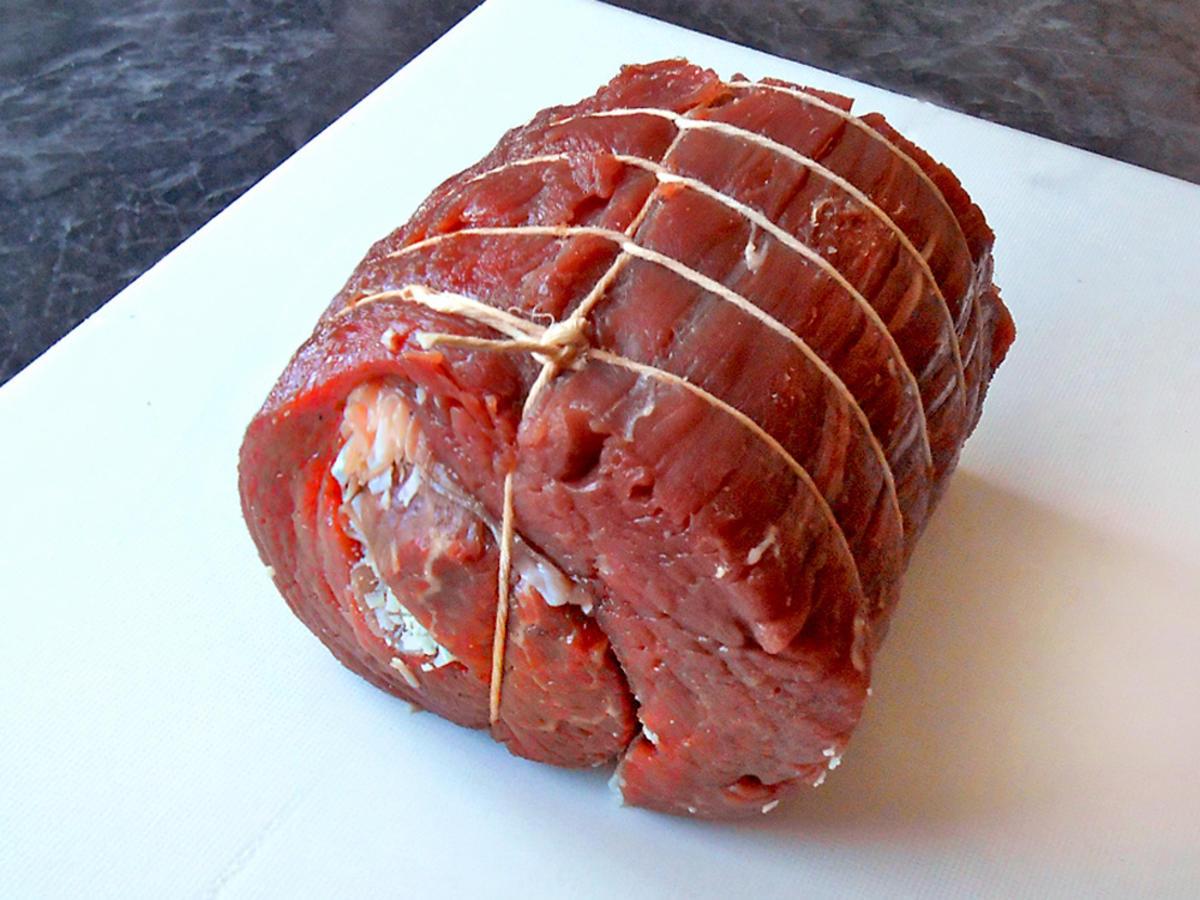 Rosa di Parma - Rollbraten vom Rinderfilet in Lambrusco - Rezept - Bild Nr. 16303