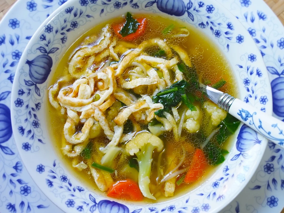 Schwäbische Gemüsesuppe mit Flädle - Rezept - Bild Nr. 16299