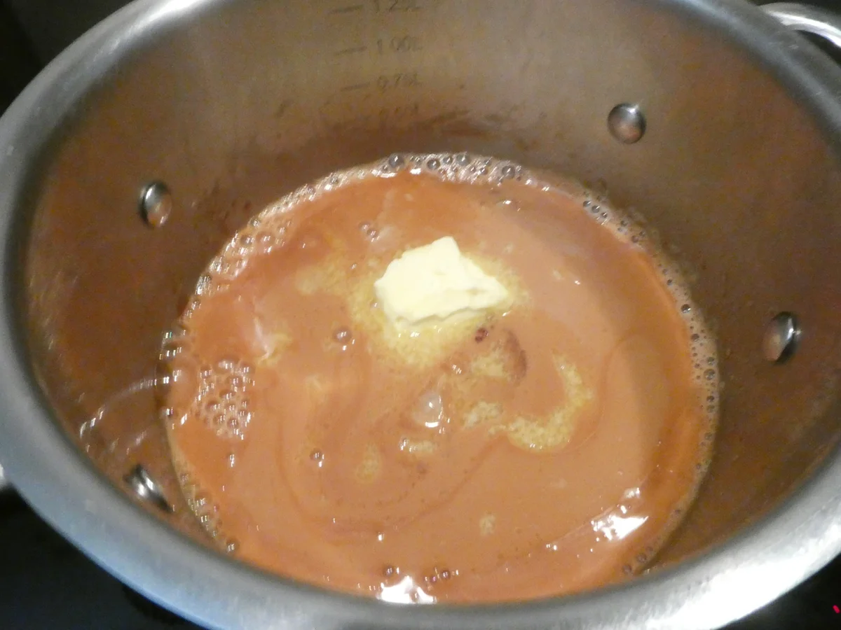 Spekulatius-Gugelhupf mit Kirschen und on Top Walnuss-Karamell - Rezept - Bild Nr. 16317