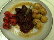 Gulasch mit  Röstkartoffeln - Rezept - Bild Nr. 16308