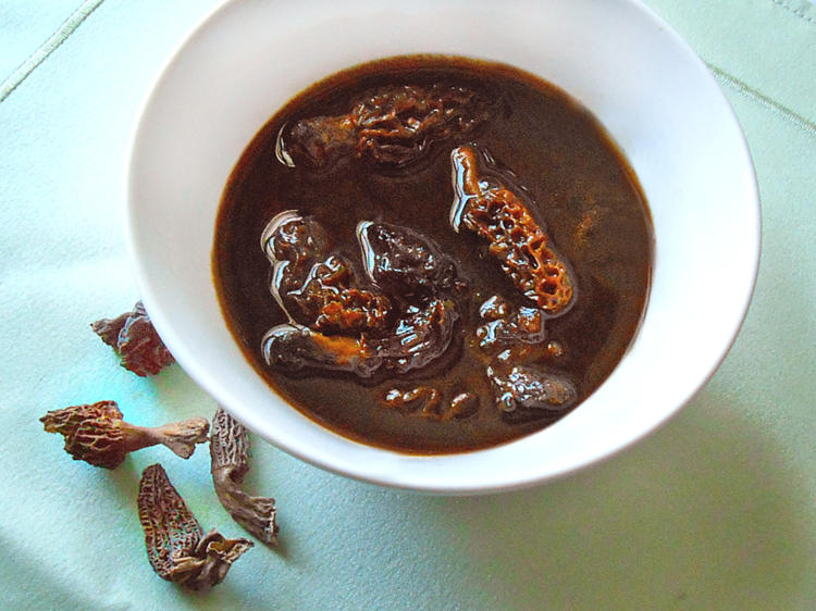Sauce aux morilles noires Dunkle Morchelsauce - einfach - 16 kcal/100g