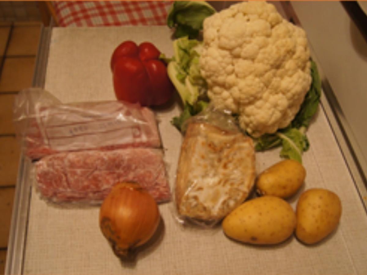 Herzhafte Buletten mit Blumenkohl und Sellerie-Kartoffel-Stampf - Rezept - Bild Nr. 3