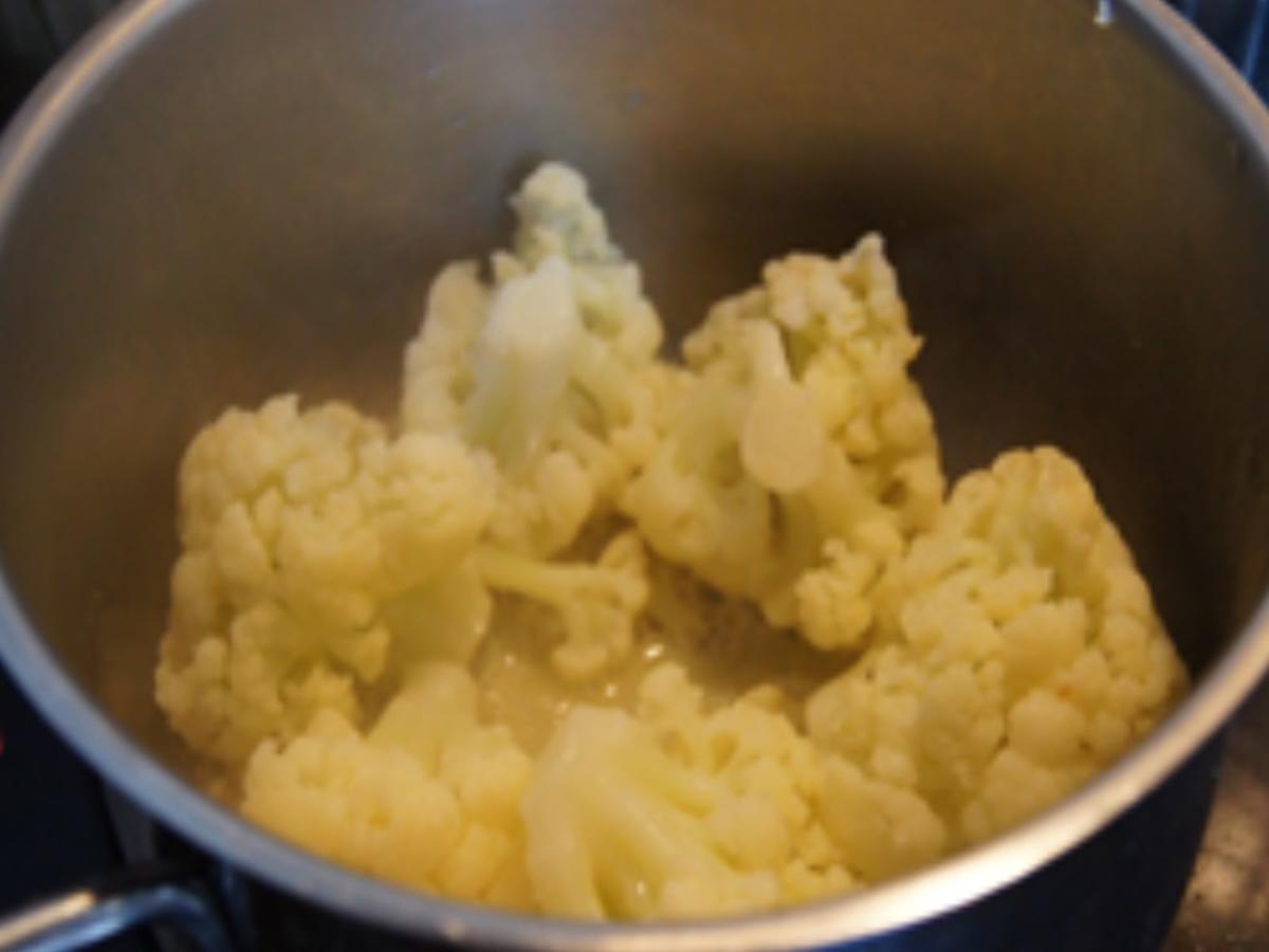 Herzhafte Buletten mit Blumenkohl und Sellerie-Kartoffel-Stampf - Rezept - Bild Nr. 12