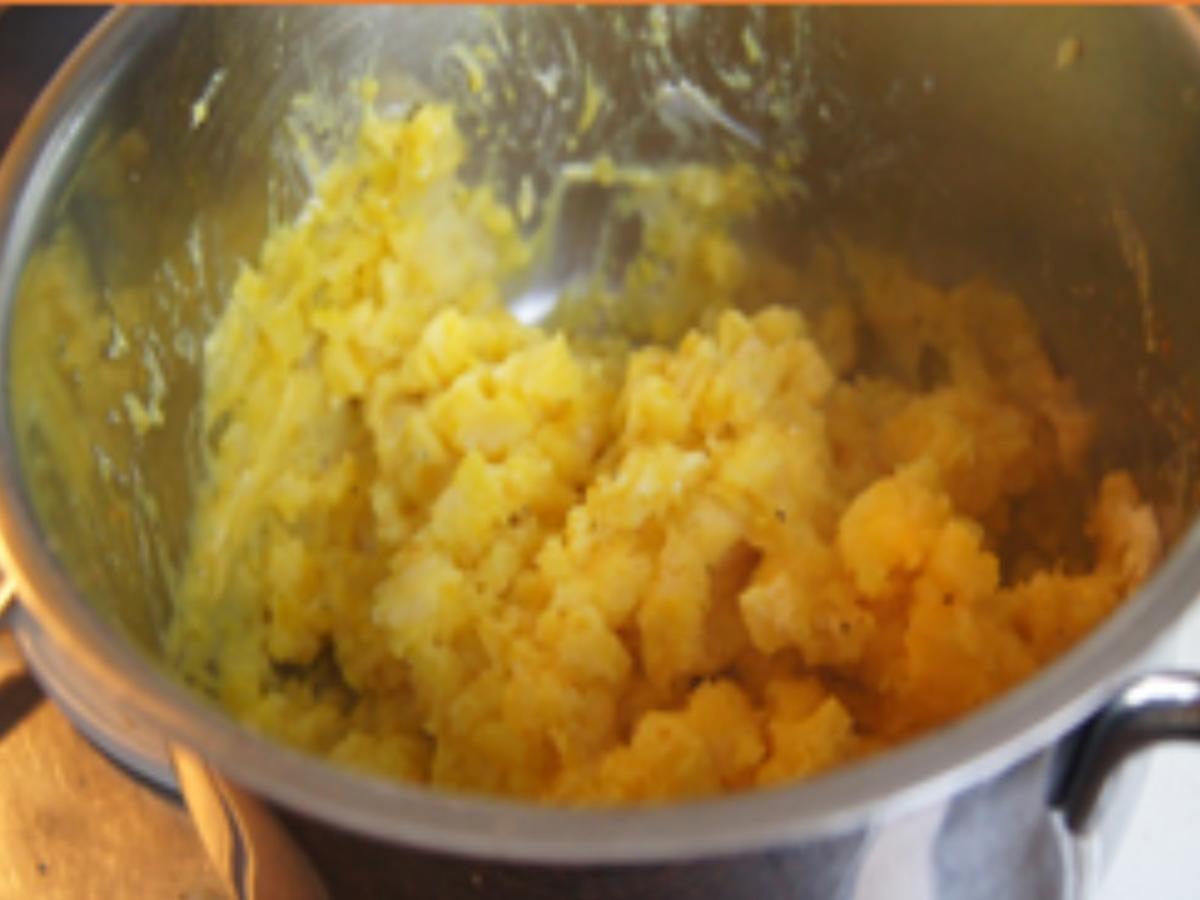 Seelachsfilet in Kartoffelpanade mit Gurkensalat und cremigen Kartoffelstampf - Rezept - Bild Nr. 16