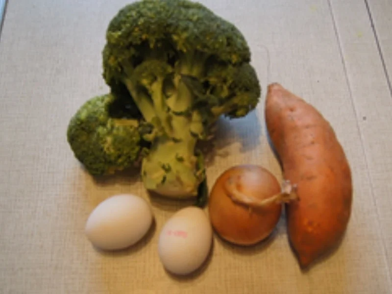 Rezept: Brokkoli-Omelett mit Süßkartoffelstampf Bild Nr. 16319 Brokkoli-Omelett mit Süßkartoffelstampf - Rezept - Bild Nr. 16319