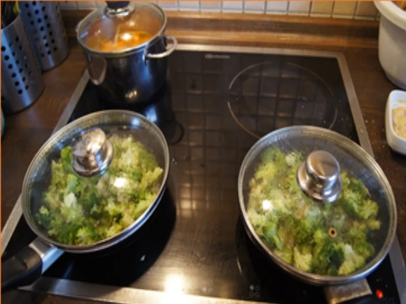 Rezept: Brokkoli-Omelett mit Süßkartoffelstampf Bild Nr. 16323 Brokkoli-Omelett mit Süßkartoffelstampf - Rezept - Bild Nr. 16323