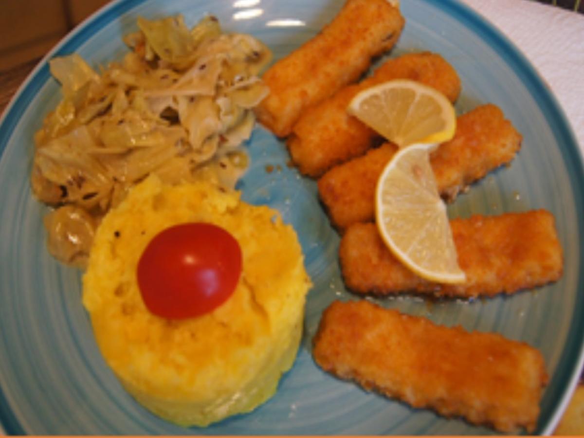 Fischstäbchen mit geschmorten Spitzkohl und Kartoffelstampf - Rezept - Bild Nr. 2