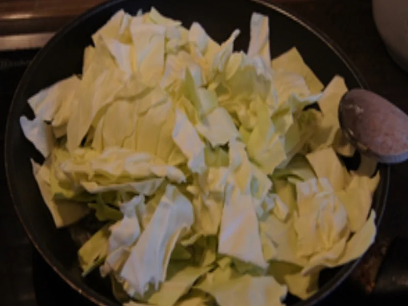 Fischstäbchen mit geschmorten Spitzkohl und Kartoffelstampf - Rezept - Bild Nr. 6