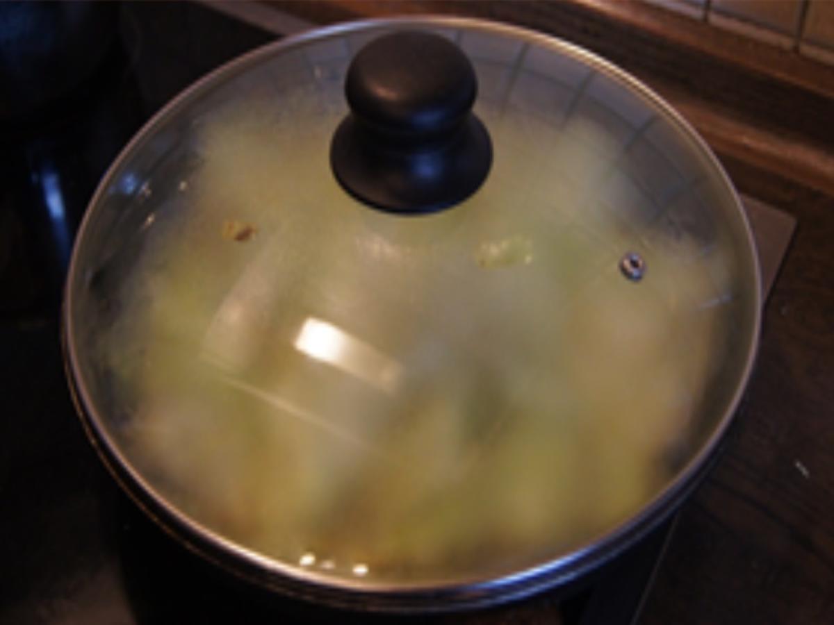 Fischstäbchen mit geschmorten Spitzkohl und Kartoffelstampf - Rezept - Bild Nr. 7