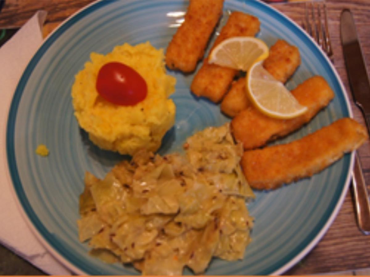 Fischstäbchen mit geschmorten Spitzkohl und Kartoffelstampf - Rezept - Bild Nr. 13