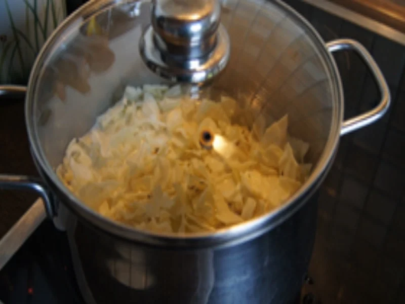 Rezept: Kartoffel-Spitzkohl-Eintopf Bild Nr. 11 Kartoffel-Spitzkohl-Eintopf - Rezept - Bild Nr. 11