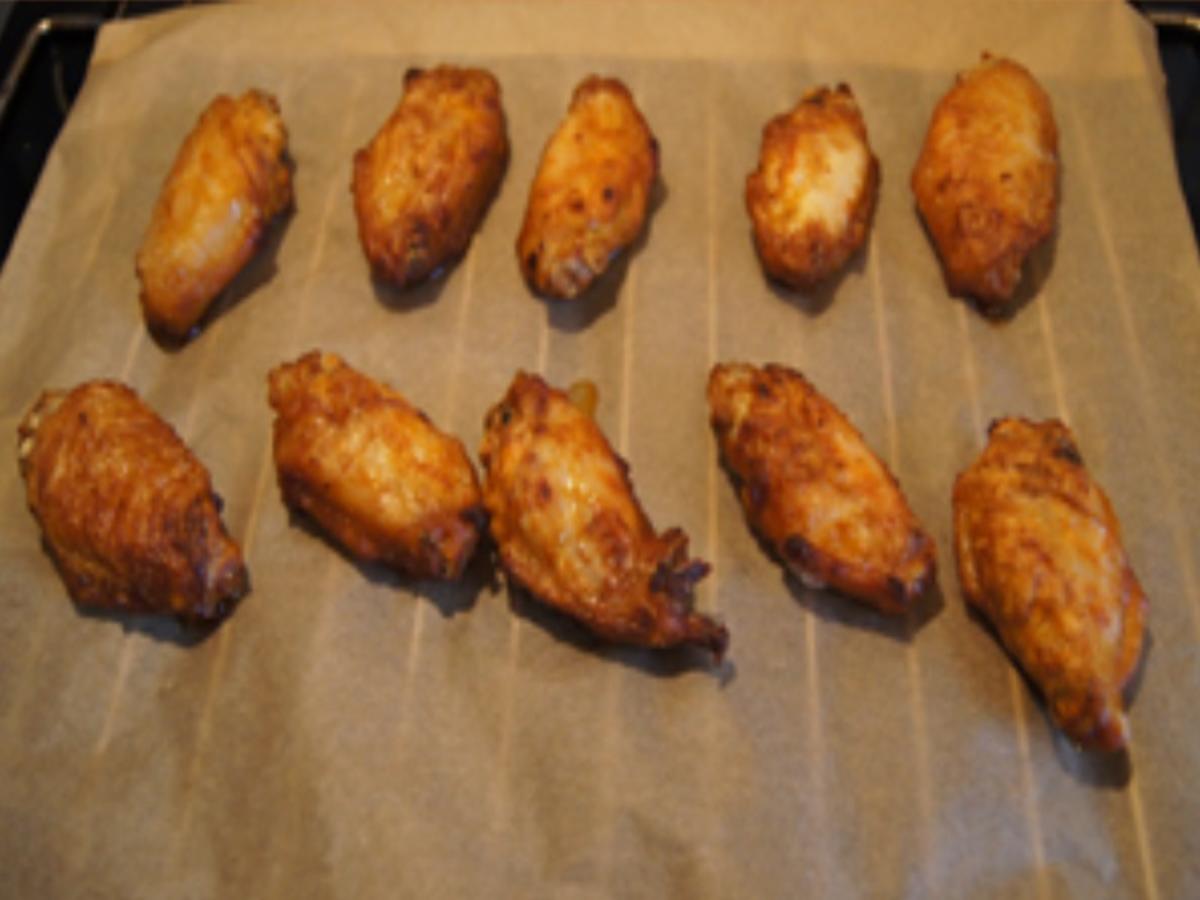 Chicken Wings mit Pommes Frites und Gurkensalat - Rezept - Bild Nr. 16309